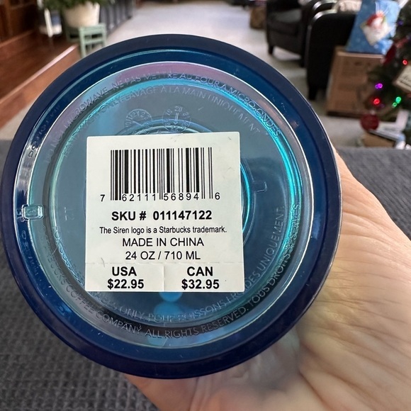 ⭐️Starbucks⭐️ Rare Snowflake Irredescent 24 oz Tumbler Beautiful - Picture 7 of 7